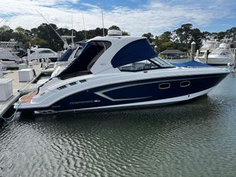 32' Chaparral 2013 Yacht For Sale